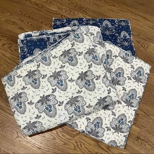 Pottery Barn Queen Paisley Reversible Quilt & 2 Euro Shams Excellent Condition